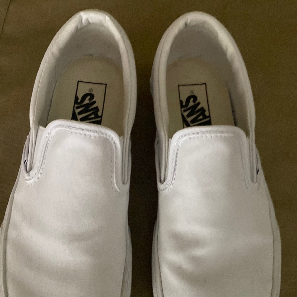 White Vans Slip On Sneaker